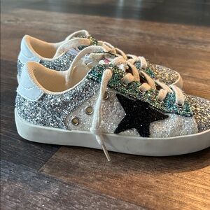 Girl's SparklyTennis Shoes EU size 33 or US 1.5
